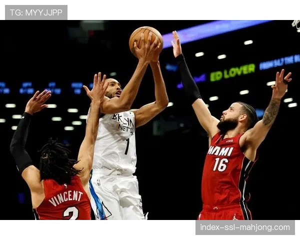 从录像看细节：篮网队布里奇斯在攻防转换中的无球跑动选择艺术